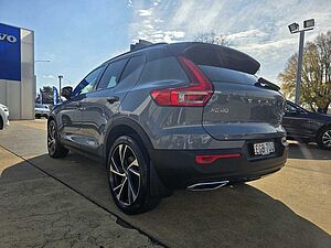Volvo  XC40 T5 R-Design AWD