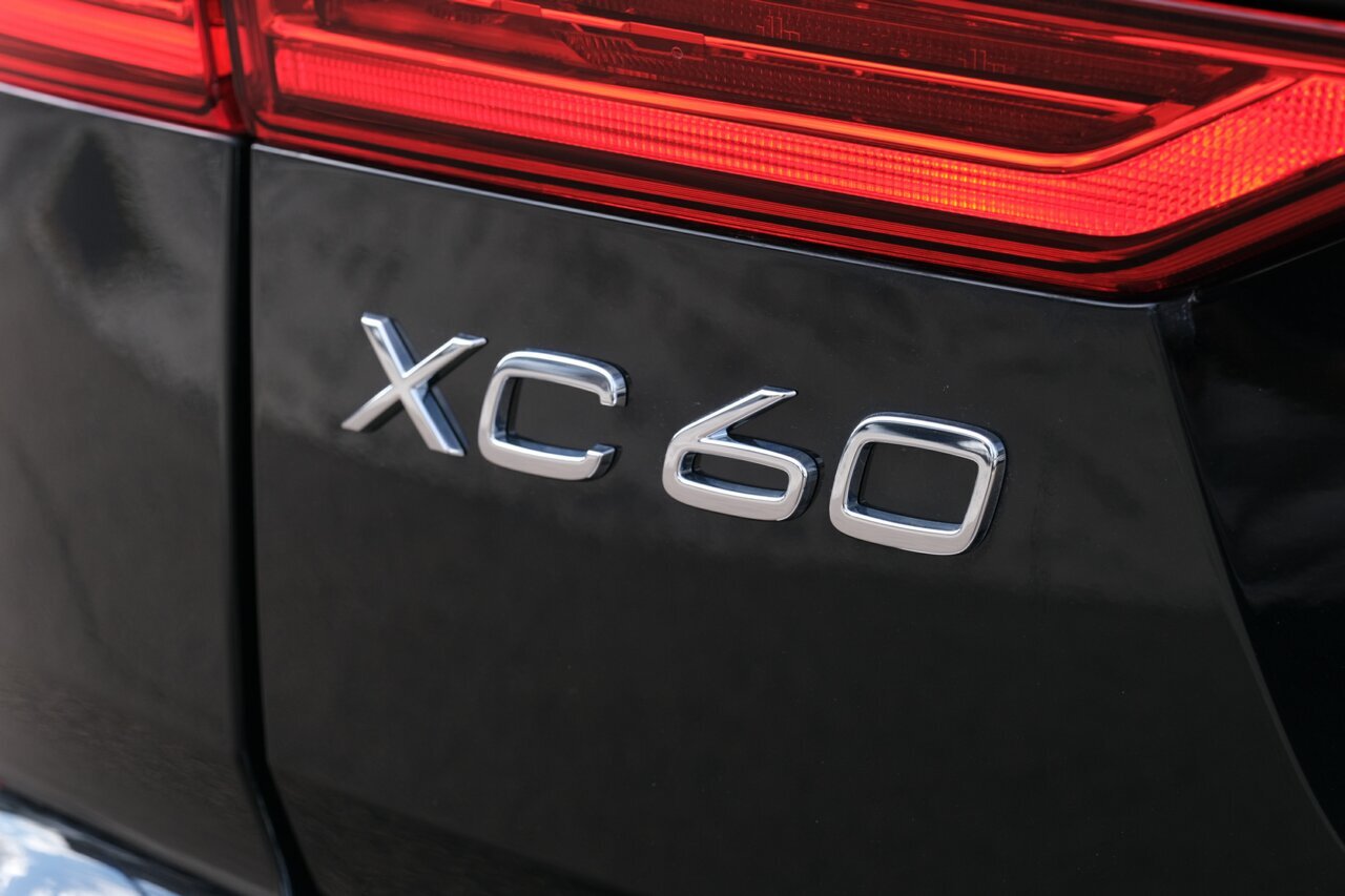 Volvo  XC60 Ultimate, B5 Mild Hybrid, Petrol, Bright