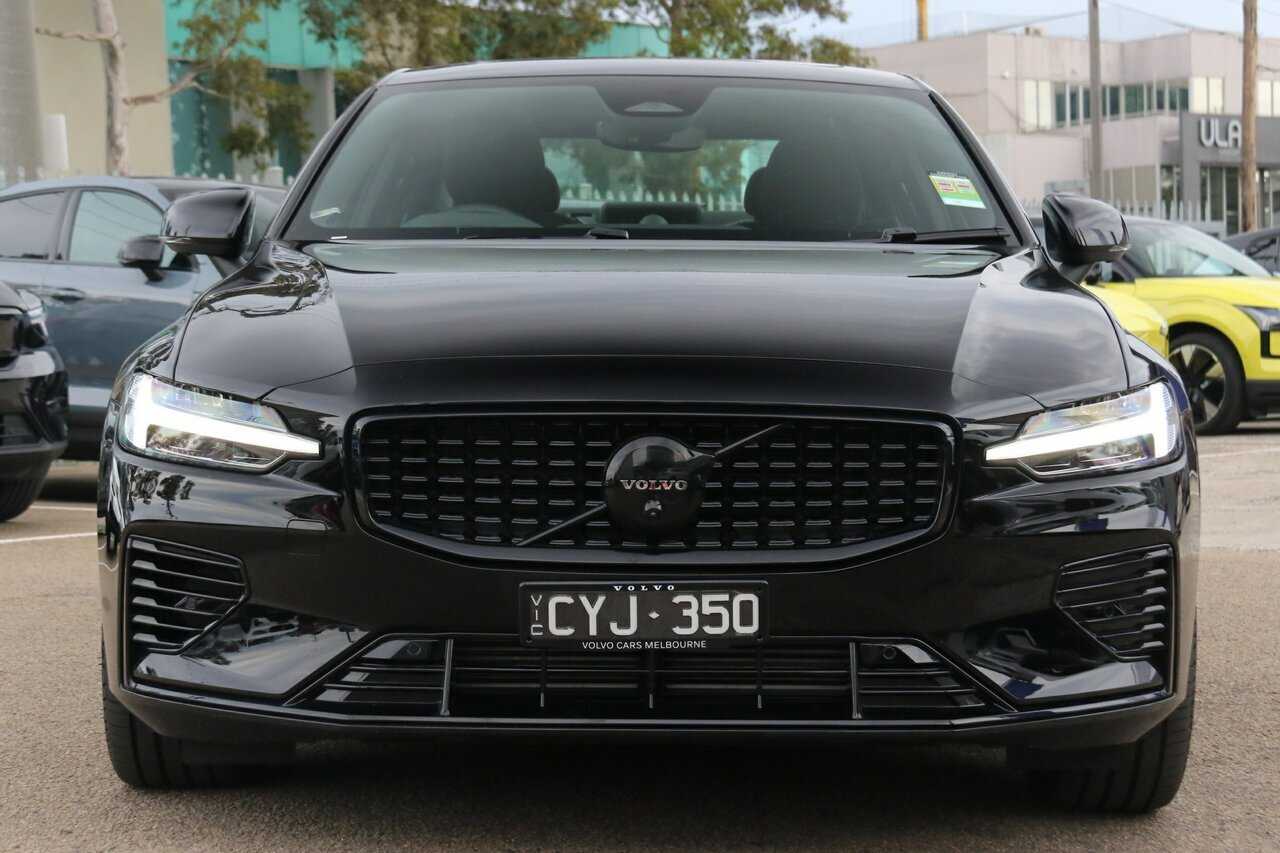 Volvo  S60 Recharge Black Edition Plus, T8 eAWD Plug-in hybrid, Electric/Petrol