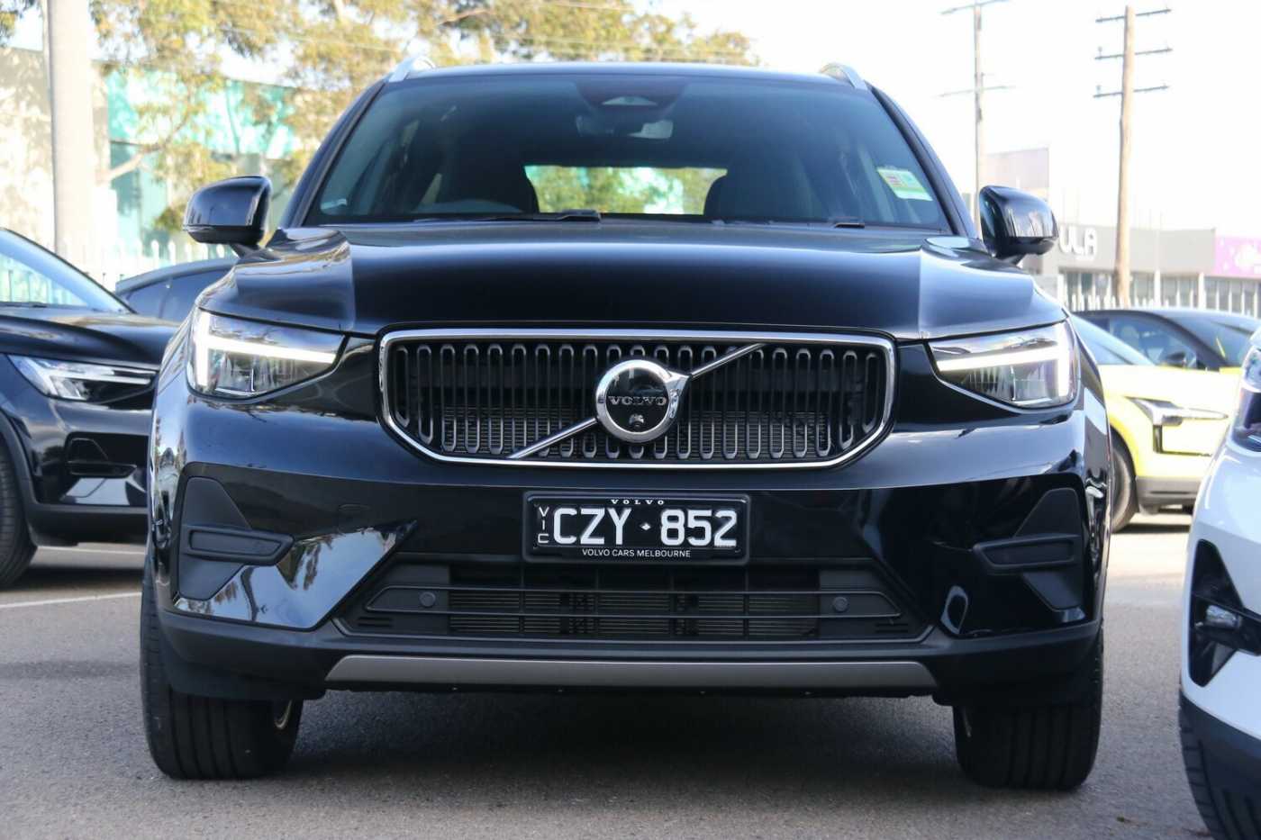 Volvo  XC40 Plus, B4 Mild Hybrid, Petrol