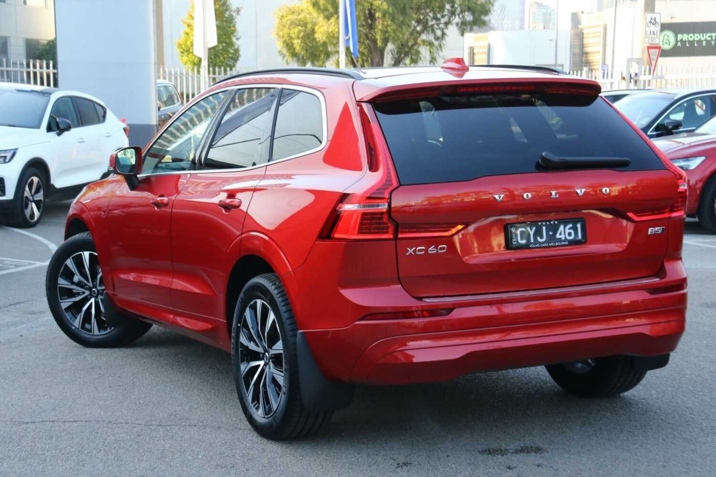 Volvo  XC60 Plus, B5 Mild Hybrid, Petrol