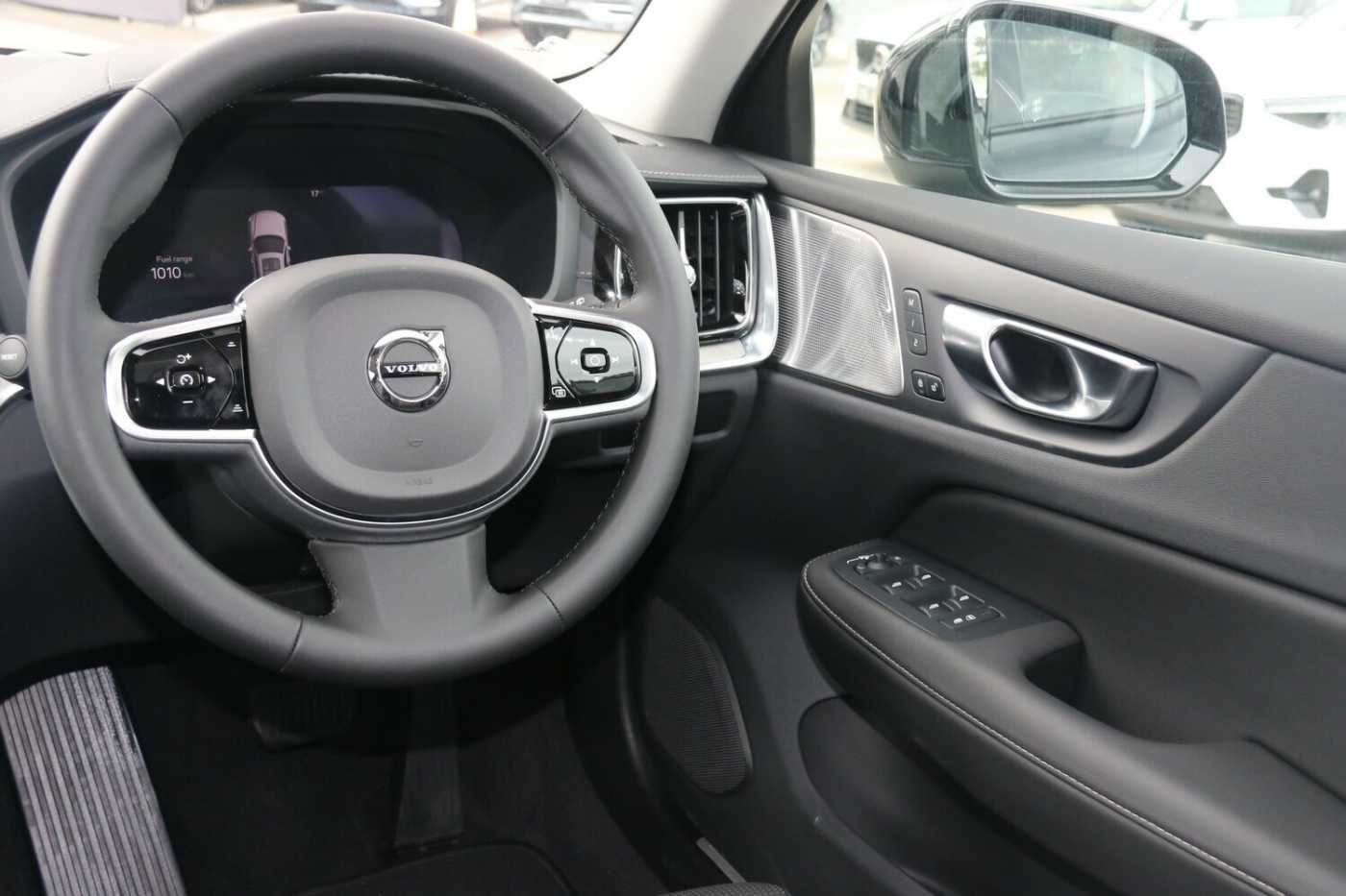 Volvo  V60 Cross Country Ultimate , B5 Mild Hybrid, Petrol