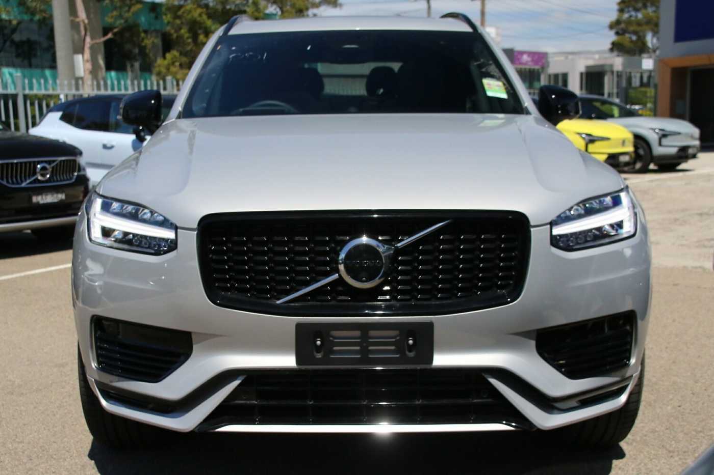 Volvo  XC90 Recharge Ultimate, T8 AWD Plug-in hybrid, Electric/Petrol, Dark, 7 Seats