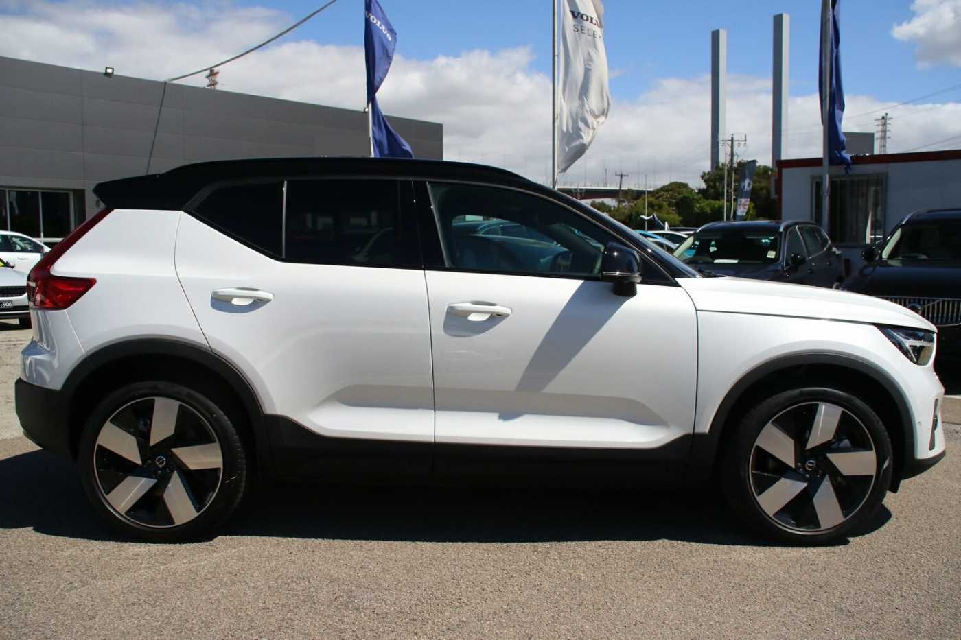 Volvo  XC40 Recharge Ultimate, Twin Motor, Electric