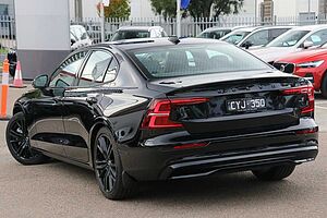 Volvo  S60 Recharge Black Edition Plus, T8 eAWD Plug-in hybrid, Electric/Petrol