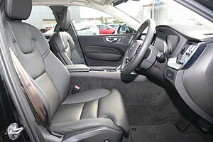 Volvo  XC60 Ultimate, B5 Mild Hybrid, Petrol, Bright