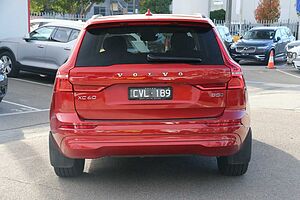 Volvo  XC60 Plus, B5 Mild Hybrid, Petrol