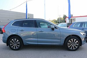 Volvo  XC60 Plus, B5 Mild Hybrid, Petrol