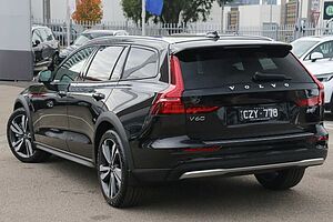 Volvo  V60 Cross Country Ultimate , B5 Mild Hybrid, Petrol