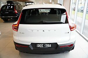 Volvo  XC40 Ultimate, B5 Mild Hybrid, Petrol, Dark