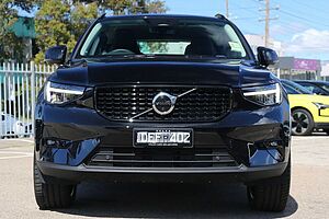 Volvo  XZ MY23 Ultimate B5 AWD Dark