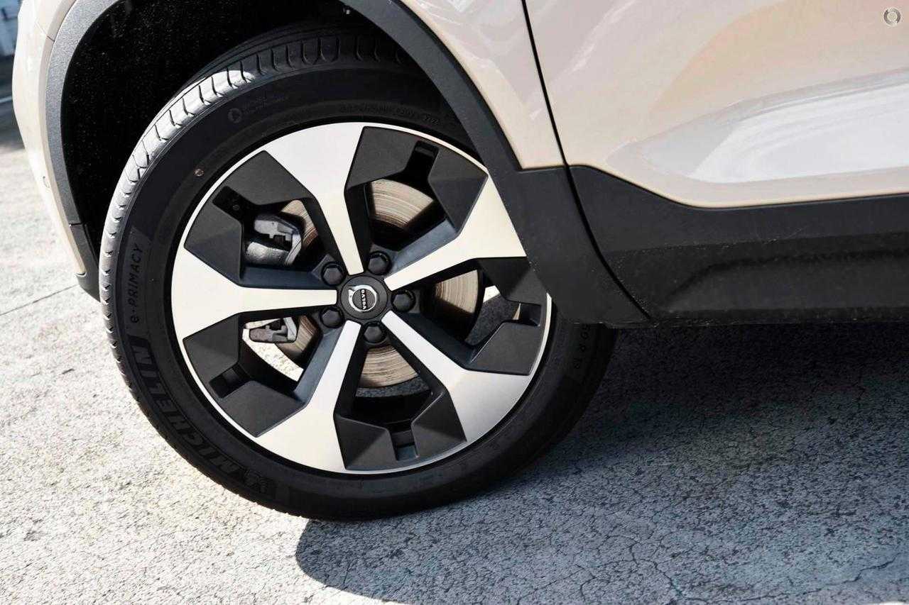 Volvo  XC40 Ultra, B4 AWD Mild hybrid, Petrol, Bright