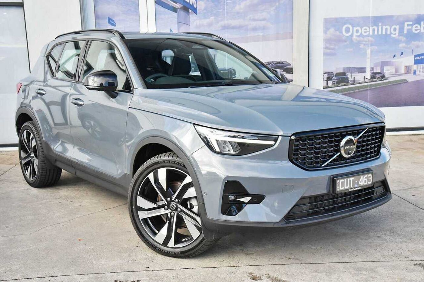 Volvo  XC40 Ultimate, B5 Mild Hybrid, Petrol, Dark