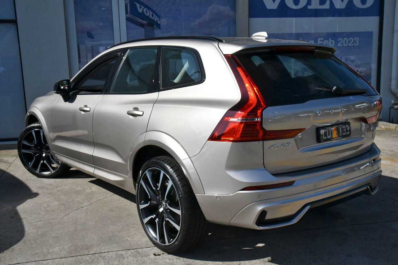 Volvo  XC60 Ultimate, B6 Mild Hybrid, Petrol, Dark