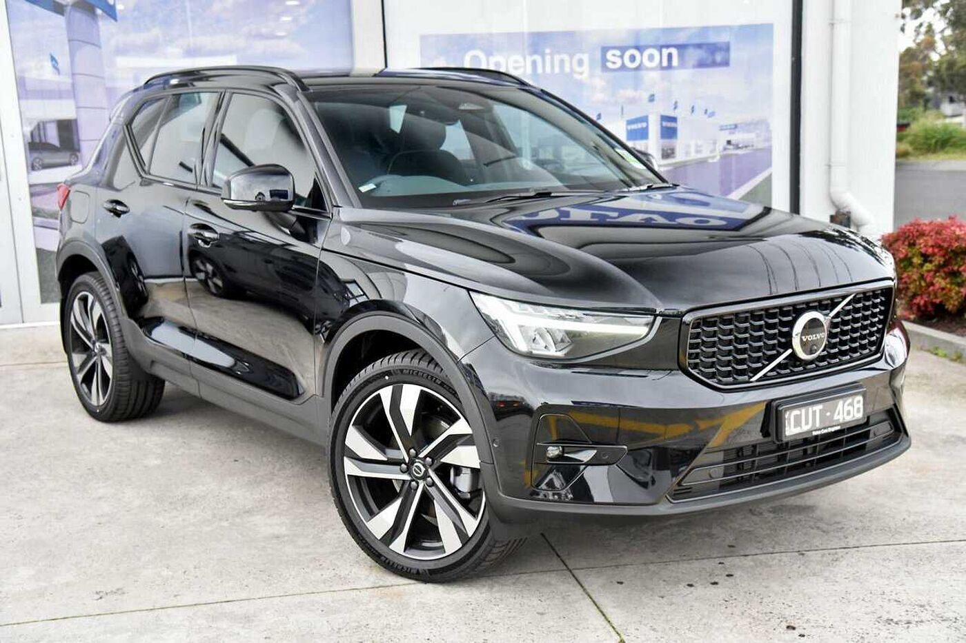 Volvo  XC40 Ultimate, B5 Mild Hybrid, Petrol, Dark