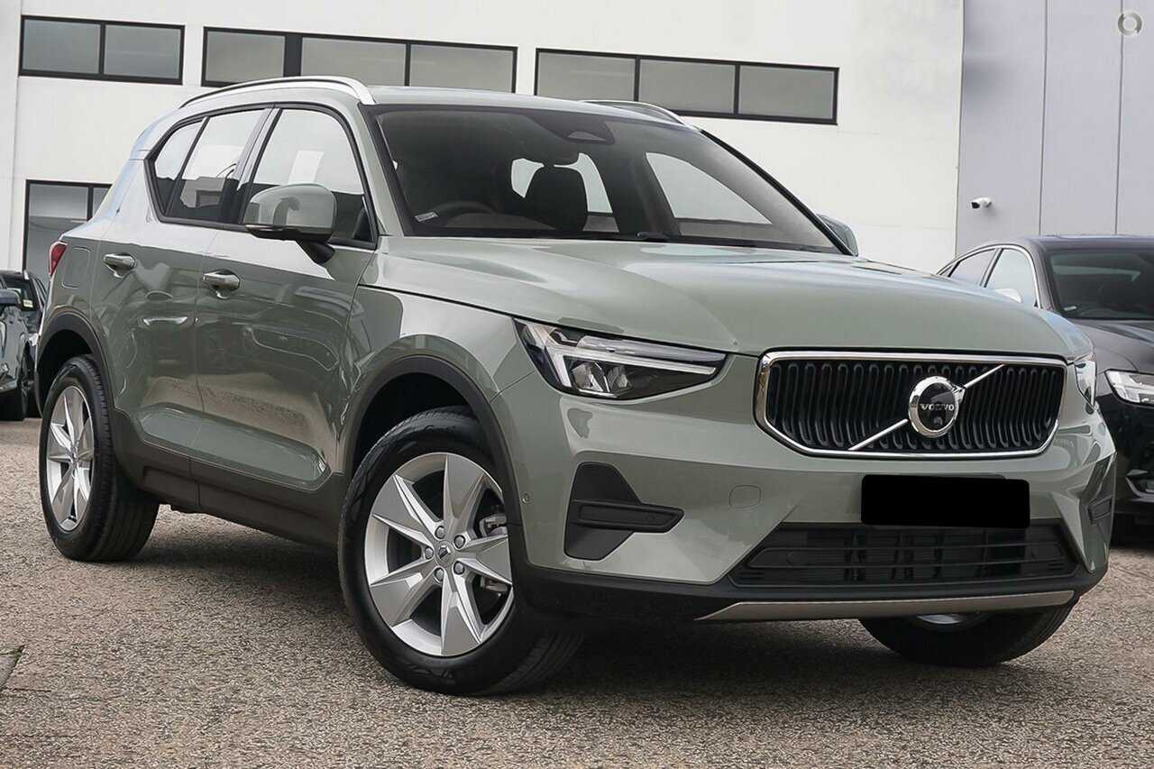 Volvo  XC40 Plus, B4 Mild hybrid, Petrol