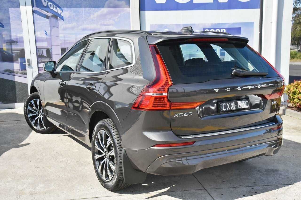 Volvo  XC60 Plus, B5 Mild Hybrid, Petrol