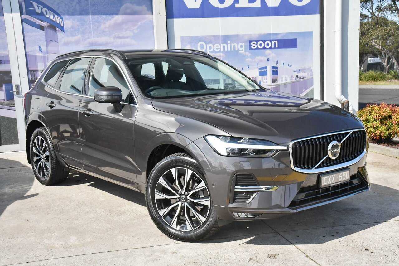 Volvo  XC60 Plus, B5 Mild Hybrid, Petrol