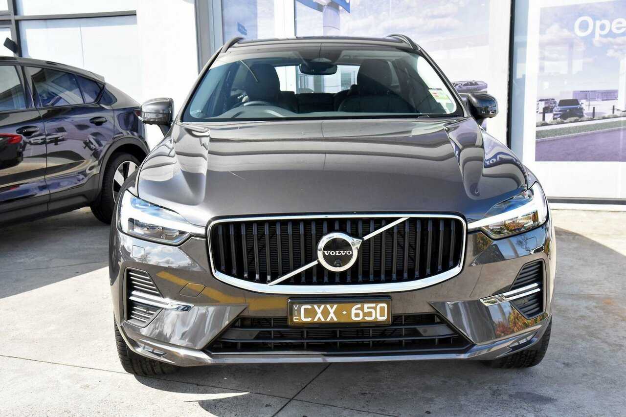 Volvo  XC60 Plus, B5 Mild Hybrid, Petrol