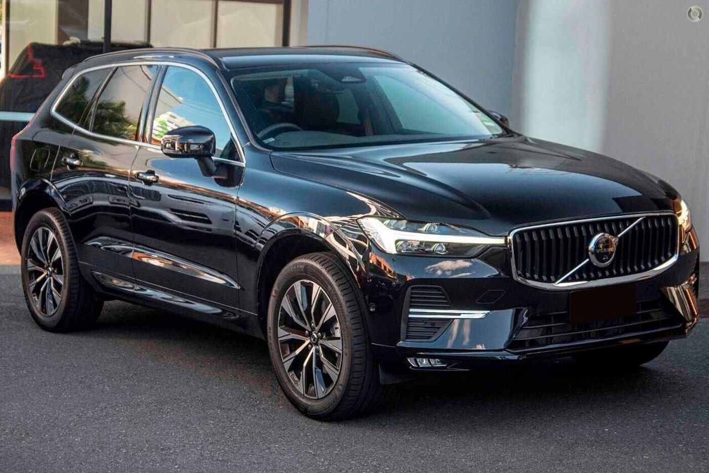 Volvo  XC60 Plus, B5 Mild Hybrid, Petrol