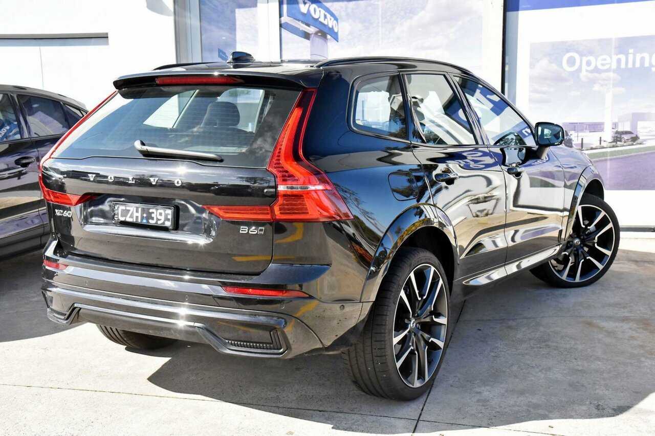 Volvo  XC60 Ultimate, B6 Mild Hybrid, Petrol, Dark