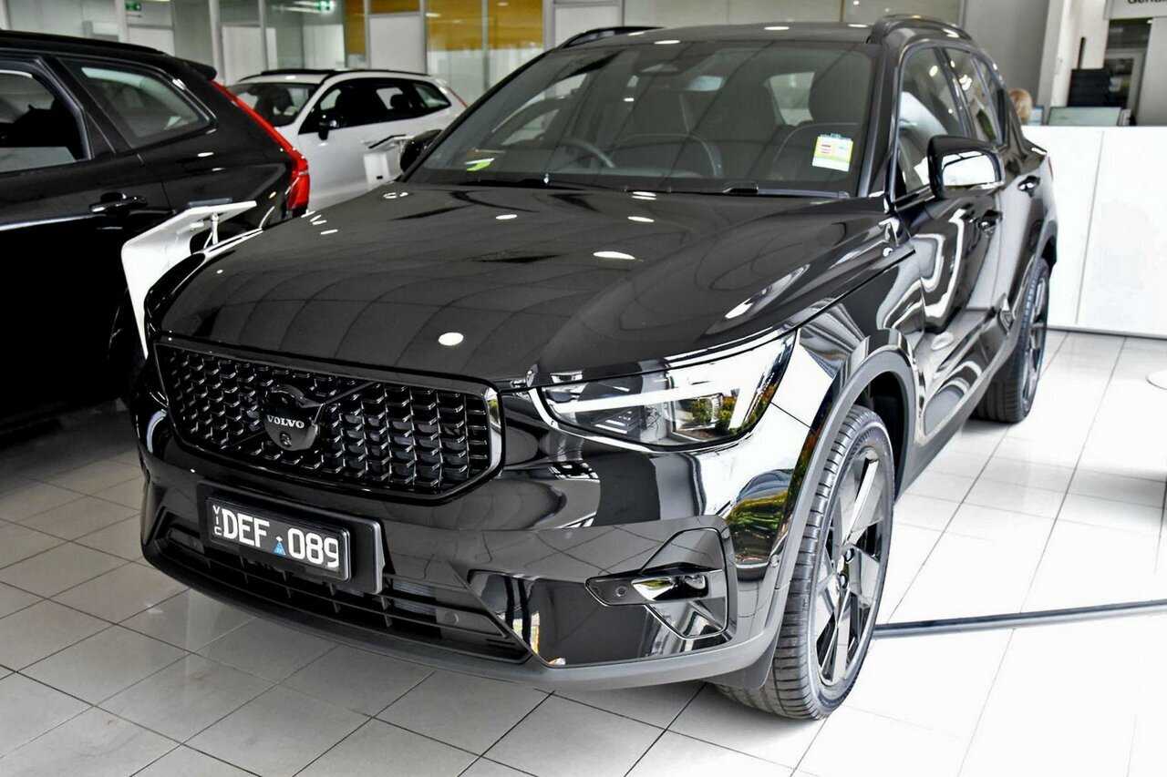 Volvo  XC40 Black Edition Ultra, B4 AWD Mild hybrid, Petrol