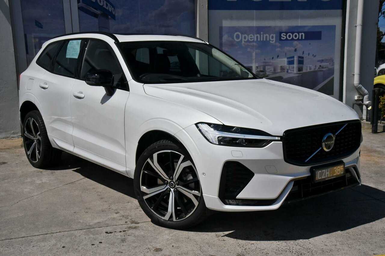 Volvo  XC60 Ultimate, B6 AWD mild hybrid, Petrol, Dark