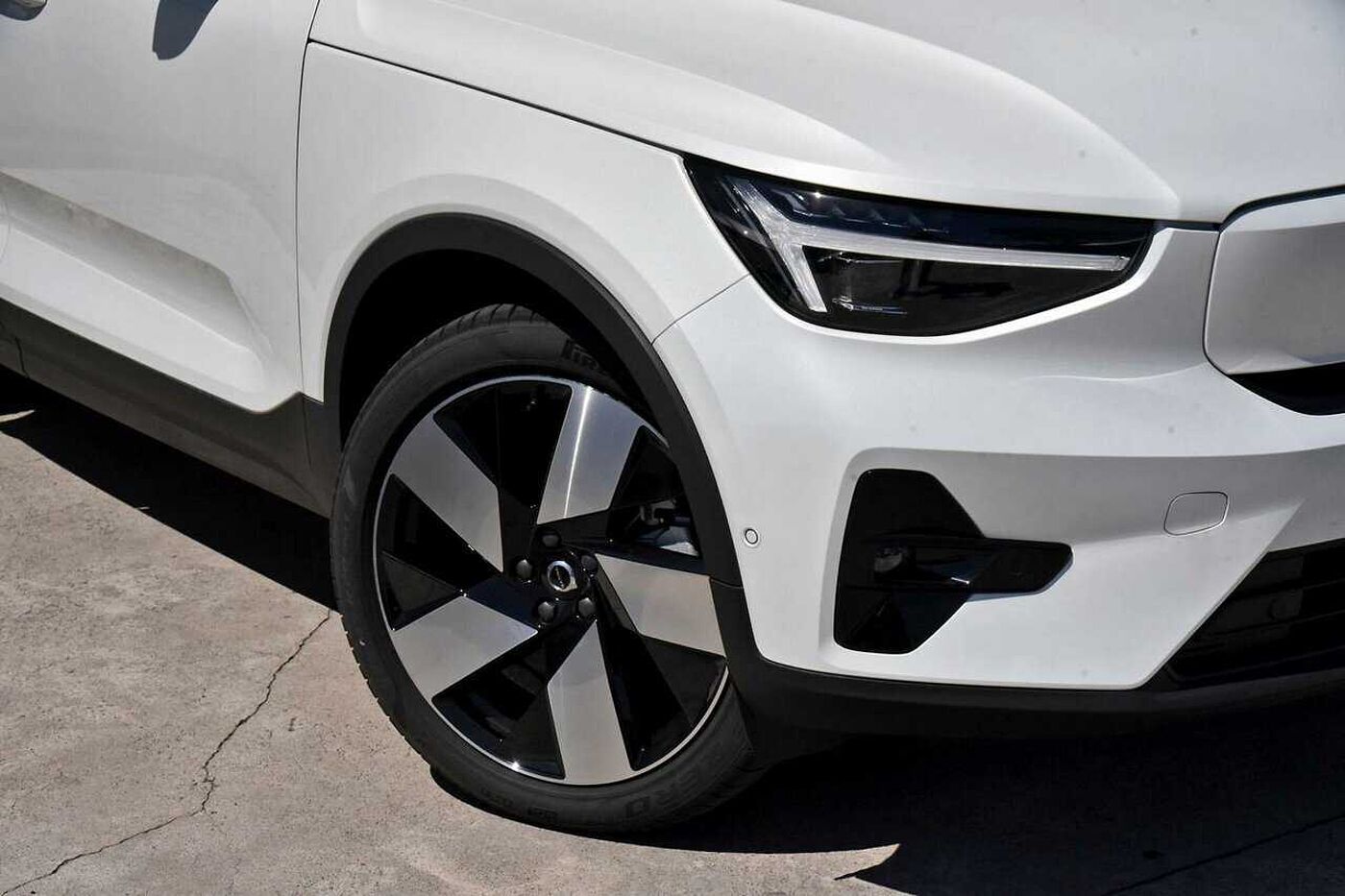 Volvo  XC40 Recharge Ultimate, Twin Motor, Electric