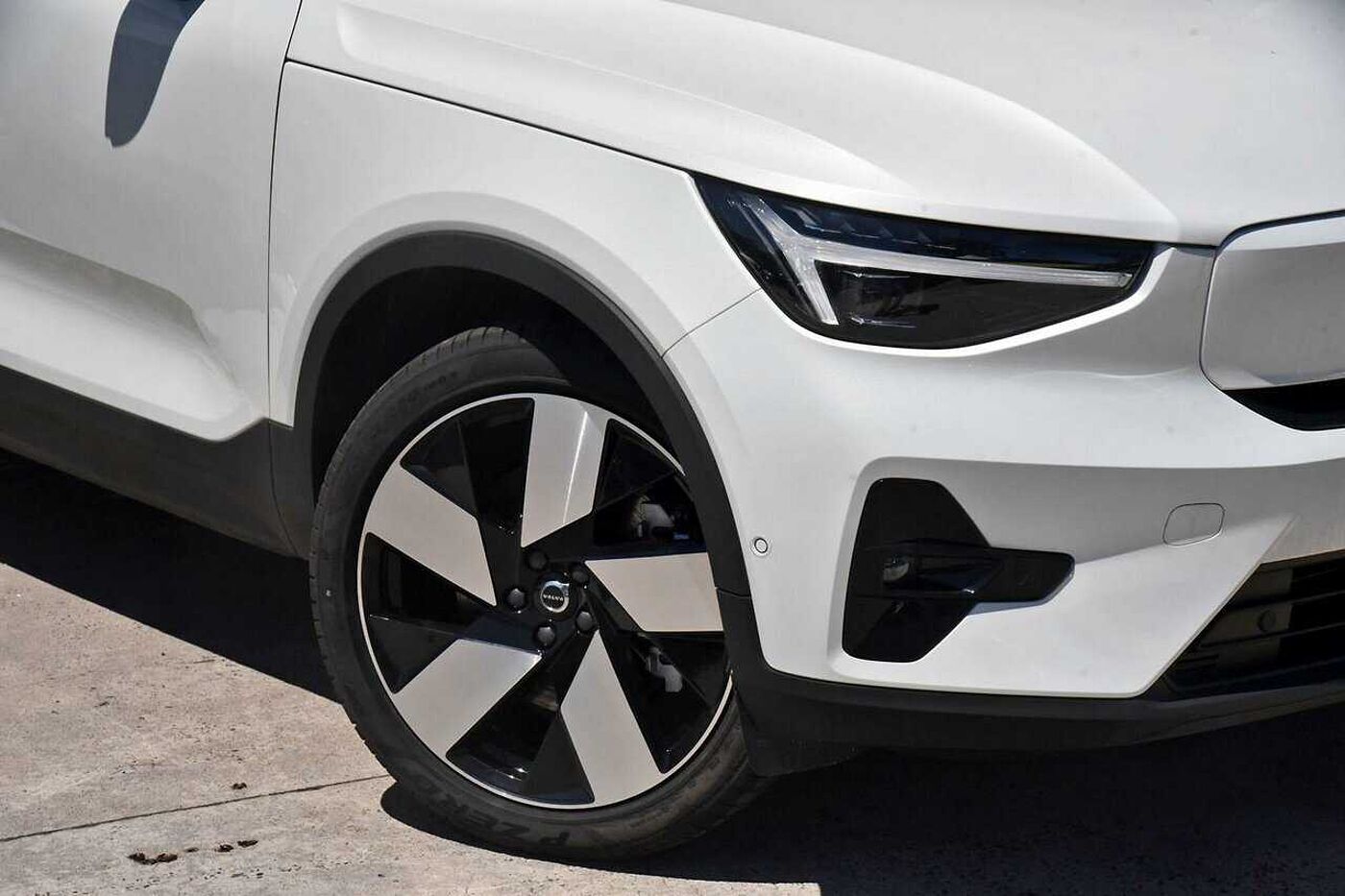 Volvo  XC40 Recharge Ultimate, Twin Motor, Electric