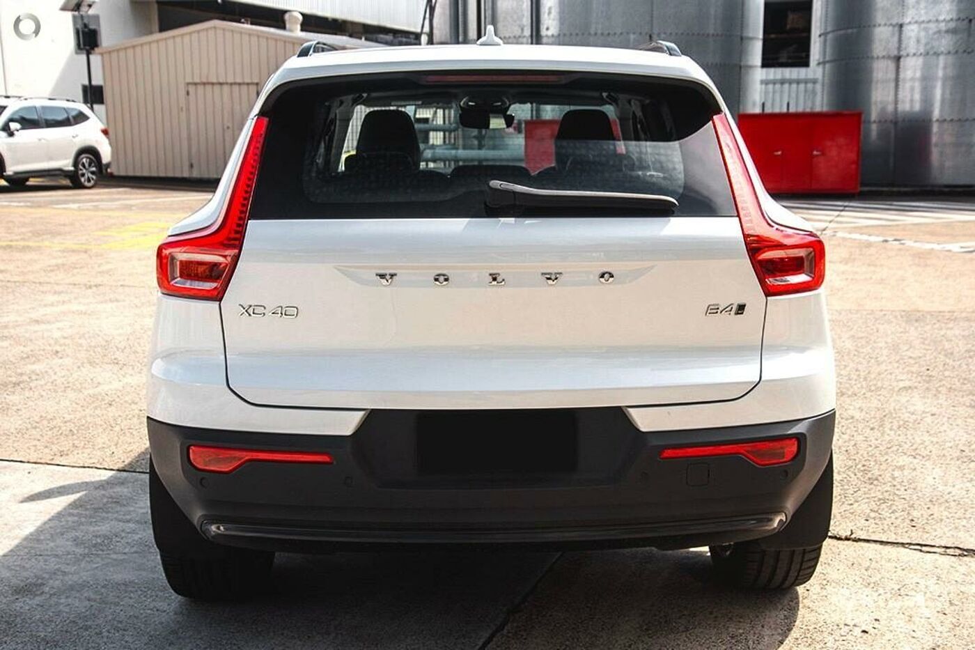 Volvo  XC40 Ultimate, B4 AWD Mild hybrid, Petrol, Dark