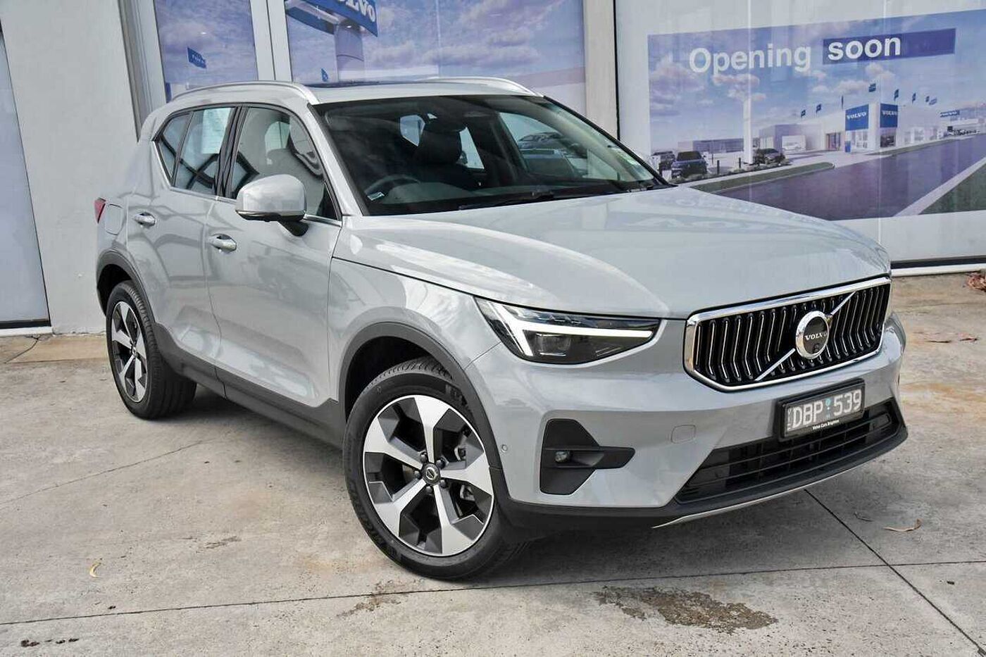 Volvo  XC40 Ultimate, B4 AWD Mild hybrid, Petrol, Bright