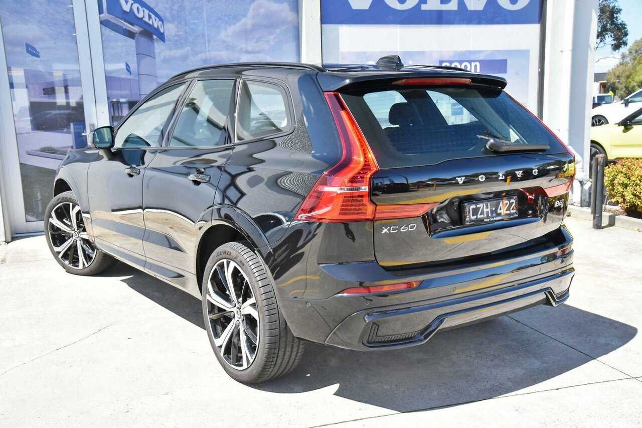 Volvo  XC60 Ultimate, B6 AWD mild hybrid, Petrol, Dark