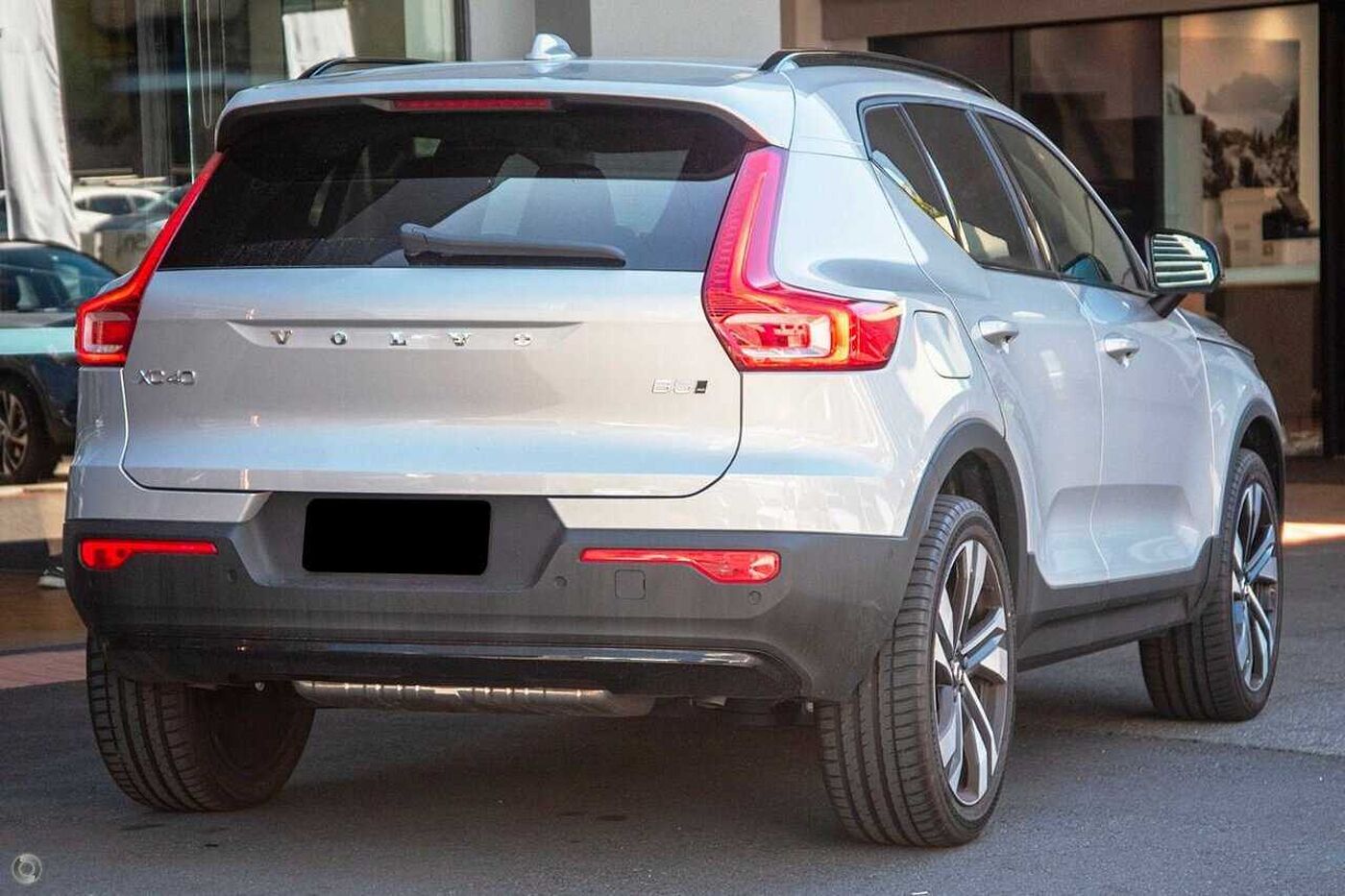 Volvo  XC40 Ultimate, B5 Mild Hybrid, Petrol, Dark