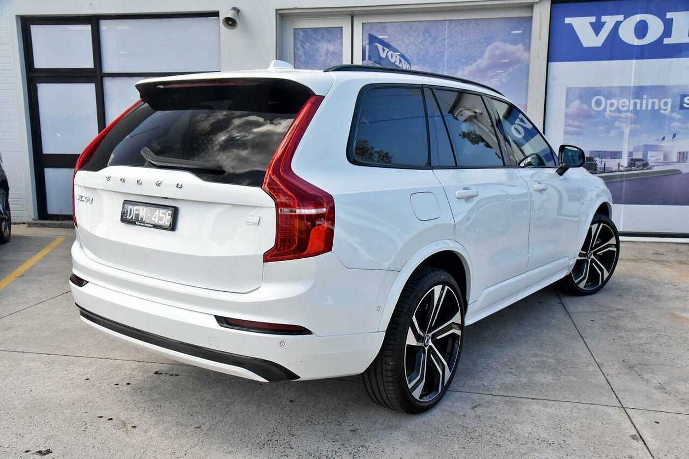 Volvo  XC90 Recharge Ultimate, T8 AWD Plug-in hybrid, Electric/Petrol, Dark, 7 Seats