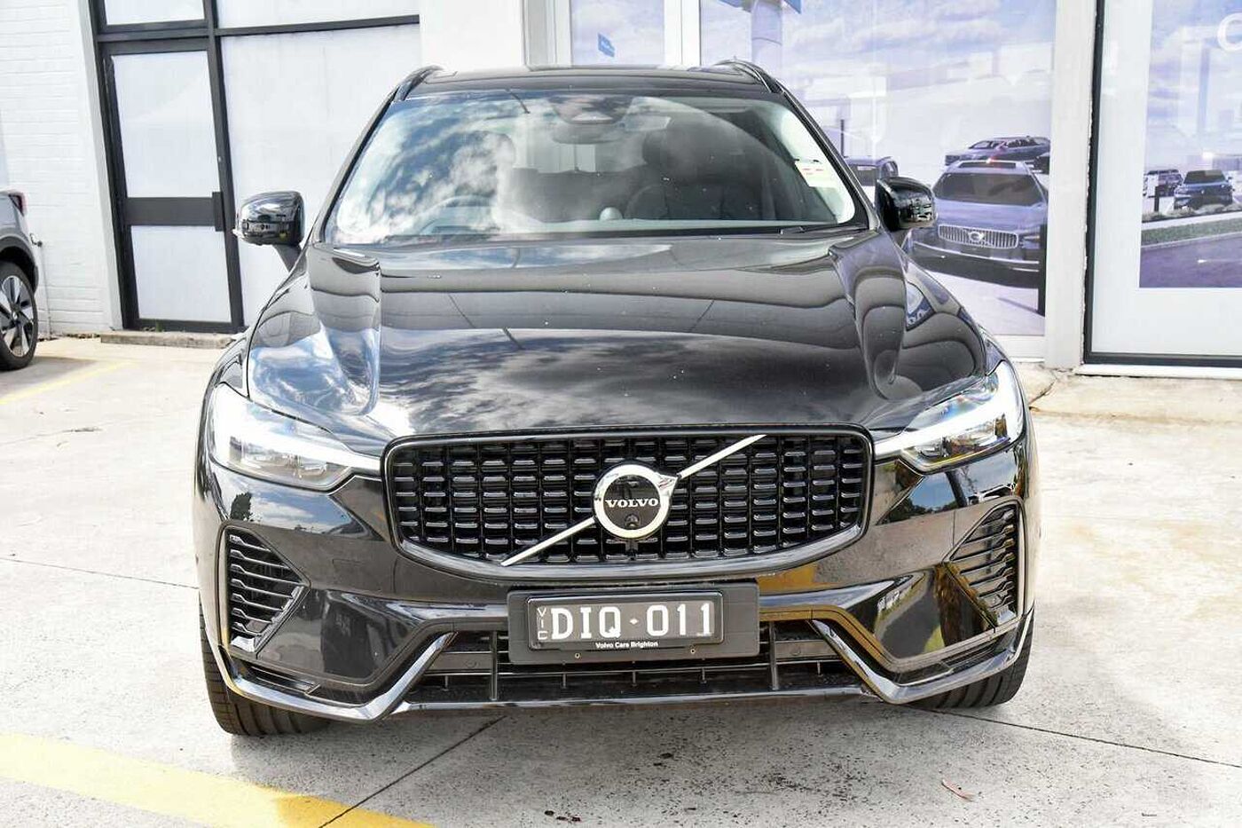 Volvo  XC60 Ultra, T8 AWD Plug-in hybrid, Electric/Petrol, Dark