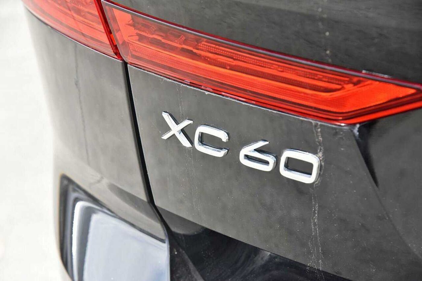 Volvo  XC60 Ultra, T8 AWD Plug-in hybrid, Electric/Petrol, Dark