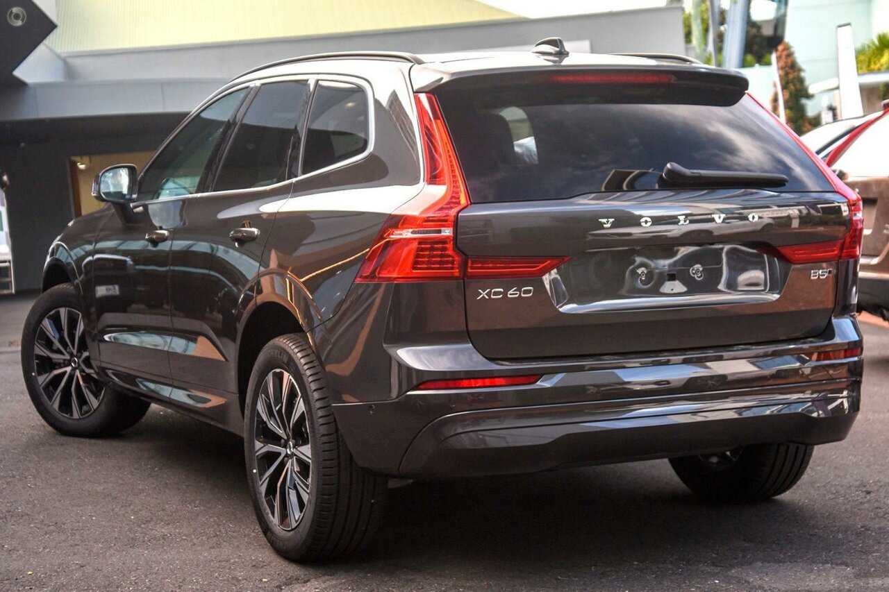 Volvo  XC60 Plus, B5 AWD Mild hybrid, Petrol