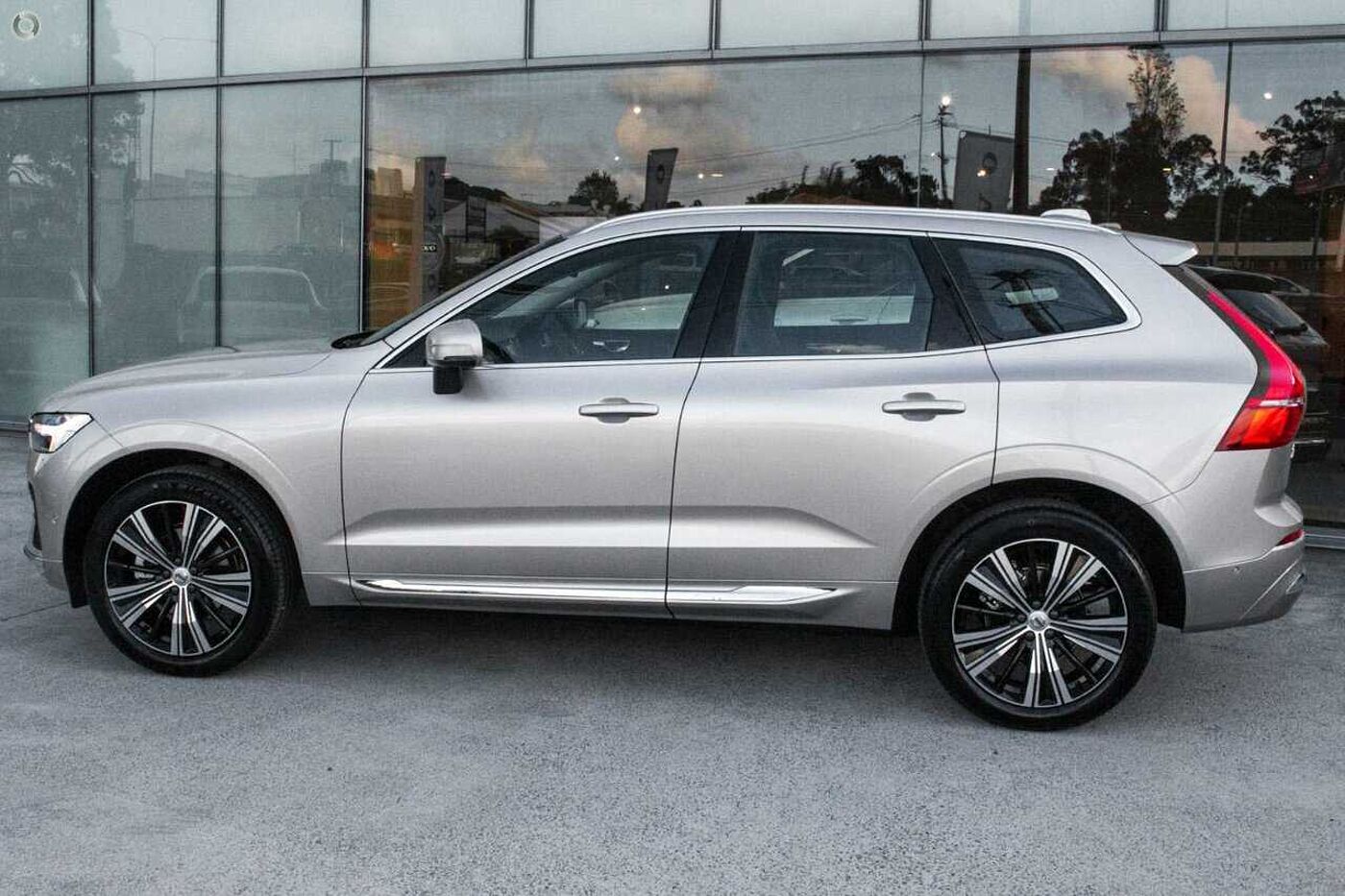 Volvo  XC60 Ultimate, B5 Mild Hybrid, Petrol, Bright