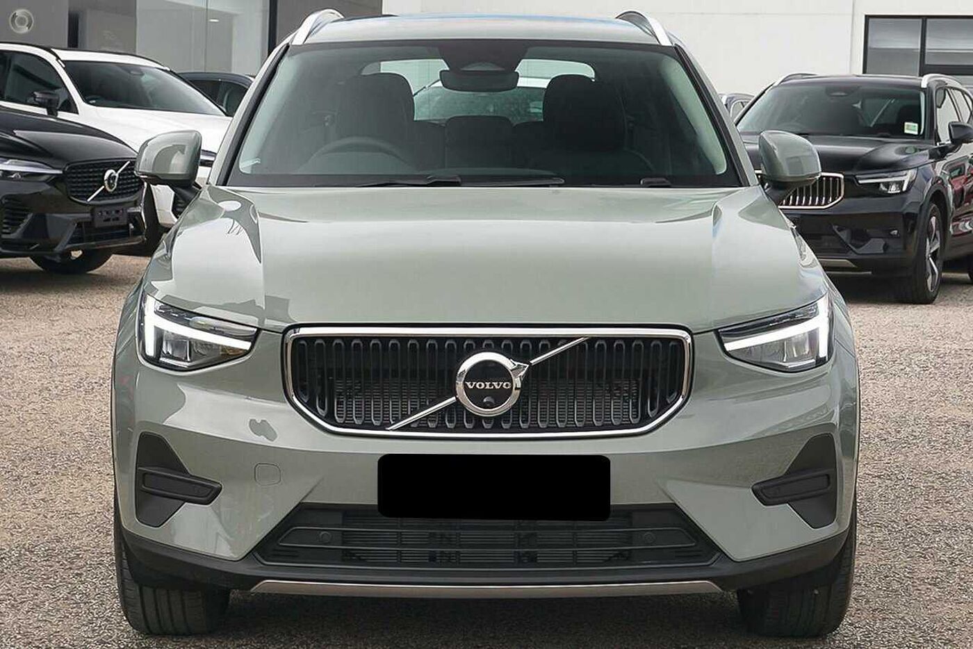 Volvo  XC40 Plus, B4 Mild hybrid, Petrol