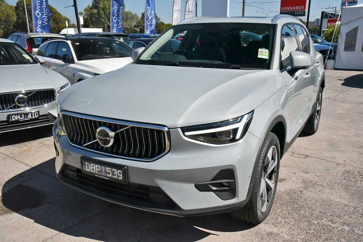 Volvo  XC40 Ultimate, B4 AWD Mild hybrid, Petrol, Bright