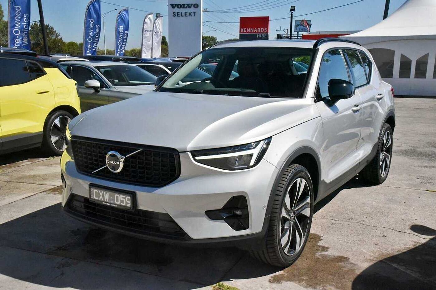 Volvo  XC40 Ultimate, B5 Mild Hybrid, Petrol, Dark