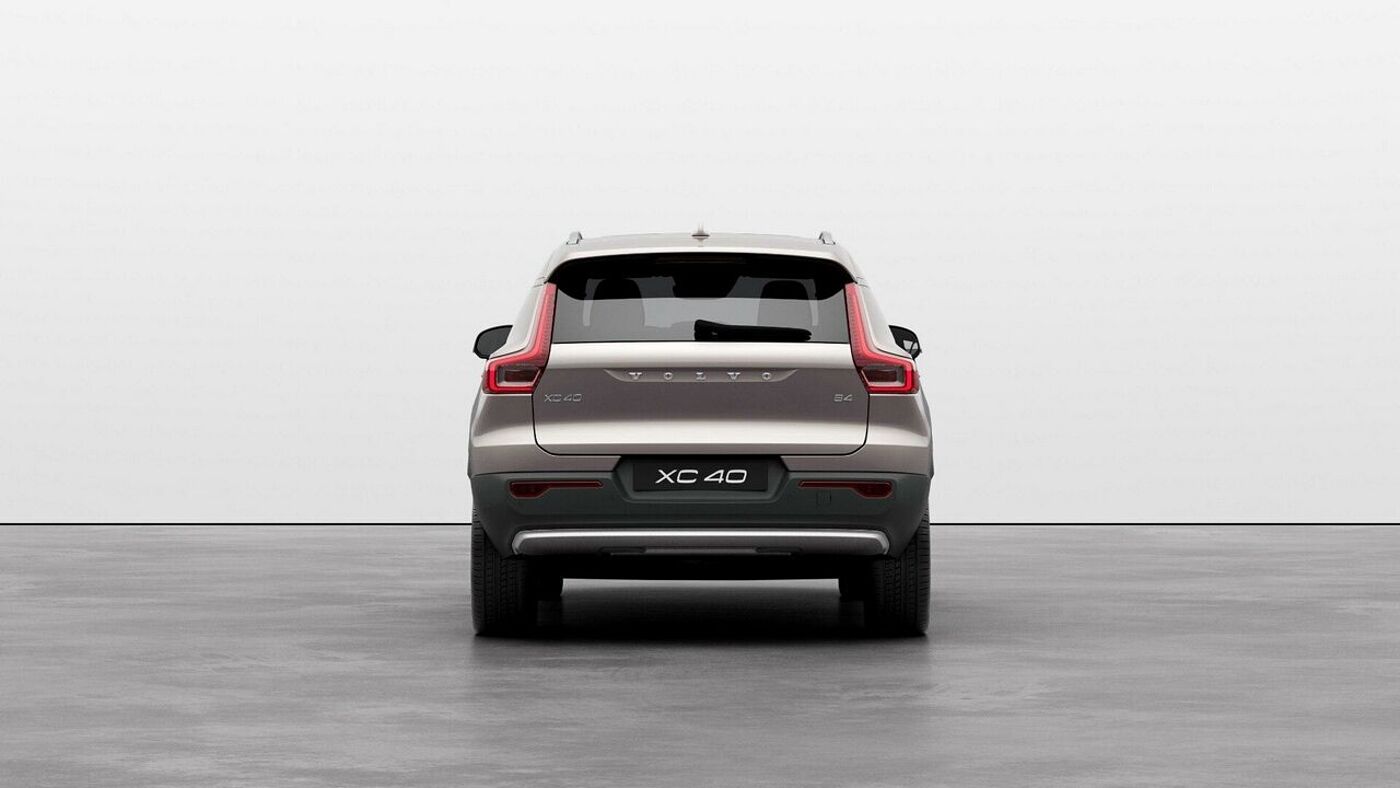 Volvo  XC40 Plus, B4 Mild Hybrid, Petrol