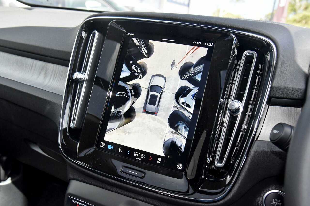 Volvo  XC40 Ultra, B4 AWD Mild hybrid, Petrol, Bright