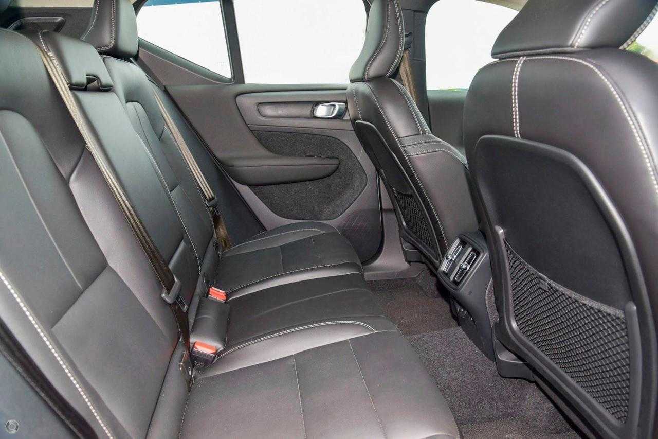 Volvo  XC40 Ultra, B4 AWD Mild hybrid, Petrol, Bright