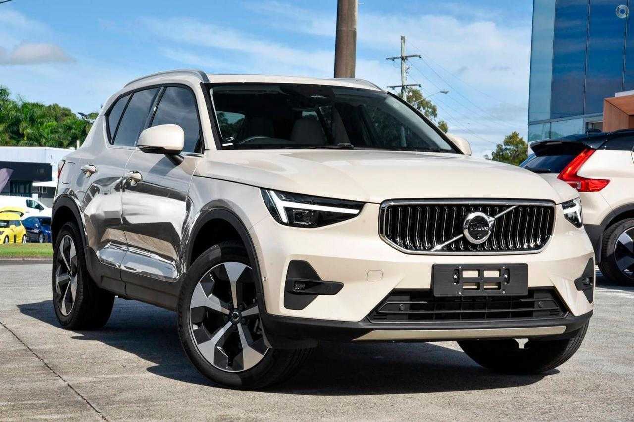 Volvo  XC40 Ultra, B4 AWD Mild hybrid, Petrol, Bright