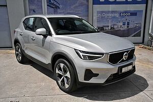 Volvo  XC40 Plus, B4 Mild hybrid, Petrol