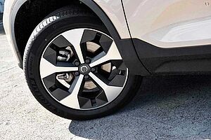 Volvo  XC40 Ultra, B4 AWD Mild hybrid, Petrol, Bright