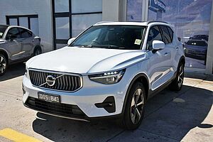 Volvo  XC40 Ultra, B4 AWD Mild hybrid, Petrol, Bright