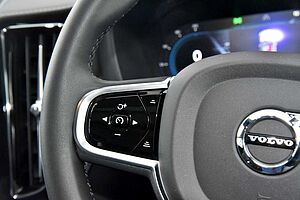 Volvo  XC60 Ultimate, B6 Mild Hybrid, Petrol, Dark