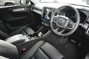 Volvo  XC40 Ultimate, B5 Mild Hybrid, Petrol, Dark